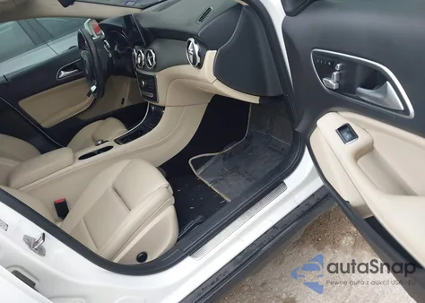 2020 Mercedes-Benz Gla 250 z USA, uszkodzony, nr VIN WDCTG4EB4LU023623